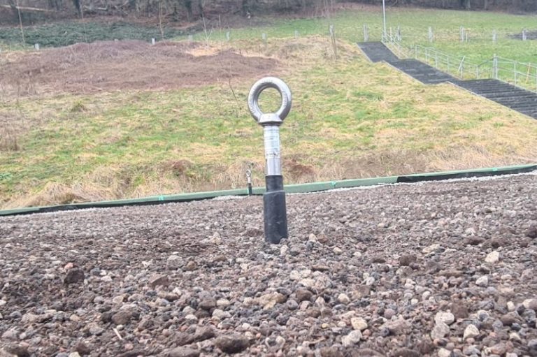 Detailabdichtungen, Balkonbeschichtungen, Terrassenbeschichtungen, Bedachungen, Bitumen, bituminöse Abdichtungen, Sondagen, Sonideröffnungen, Begrünungen, Carports, Langenthal, Sanierungen, Unterhalt, Wartungen, Service